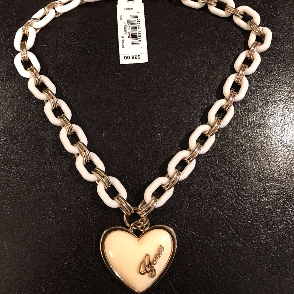 Guess heart shape link necklace